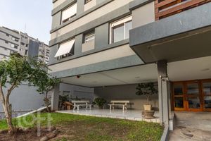 Image 29 - 813320