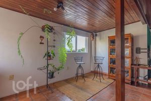 Image 4 - 813320