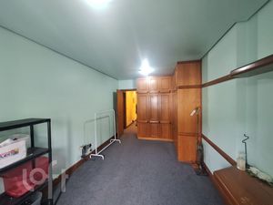 Image 42 - 813384