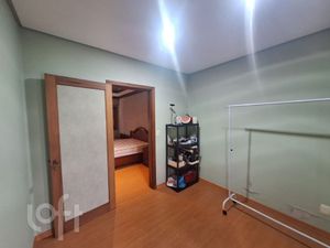 Image 38 - 813384