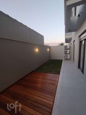 Image 4 - 813460