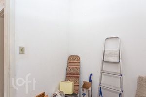 Image 13 - 813465