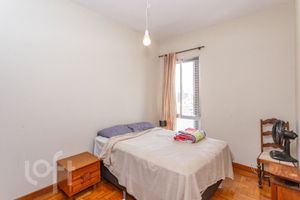 Image 32 - 813465