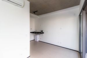 Image 7 - 813485