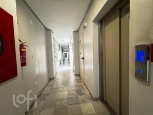 Image 13 - 813585