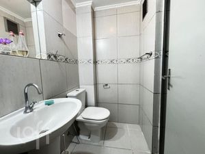 Image 9 - 813585