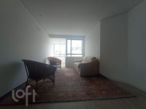 Image 3 - 813641