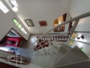 Image 11 - 813643