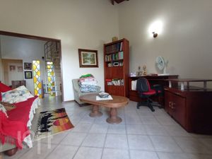 Image 4 - 813643