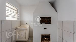 Image 10 - 813834