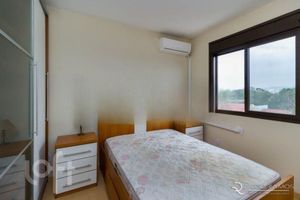 Image 8 - 814115