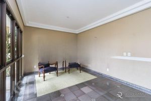 Image 19 - 814115
