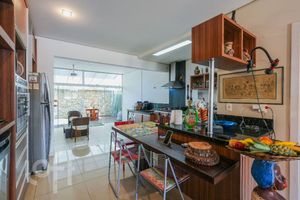 Image 4 - 814118