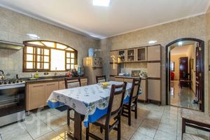 Image 4 - 814121