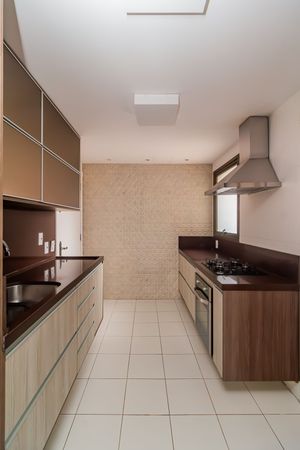 Image 24 - 814190