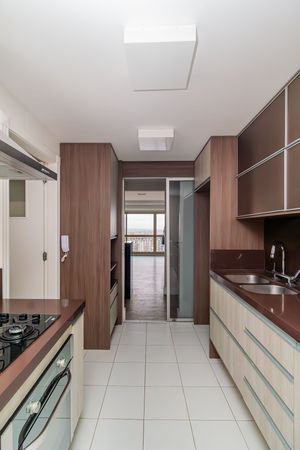 Image 25 - 814190