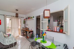 Image 4 - 814203