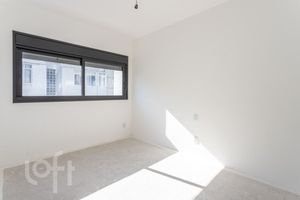 Image 10 - 814371