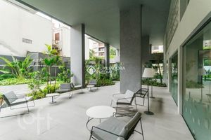 Image 17 - 814371