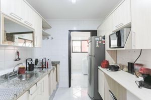 Image 7 - 814630
