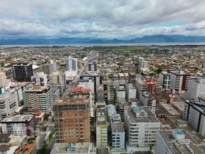 Image 16 - 815201