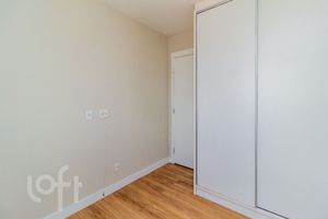 Image 18 - 815446