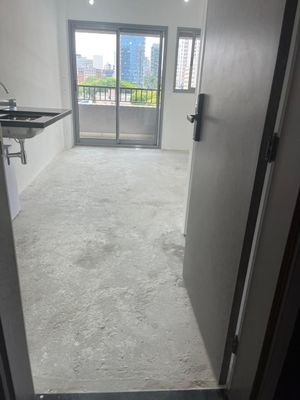 Image 3 - 815504