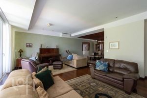 Image 7 - 815690