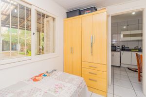 Image 10 - 815732