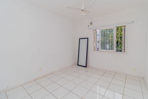 Image 21 - 815732