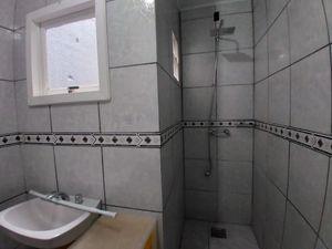 Image 40 - 815732
