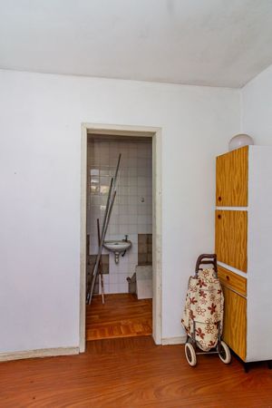 Image 30 - 815755