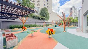 Image 19 - 815781