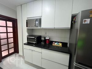 Image 9 - 815968