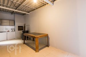 Image 10 - 816429