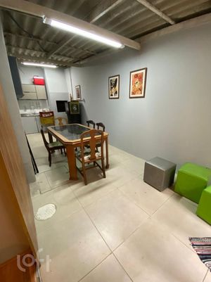 Image 11 - 816429
