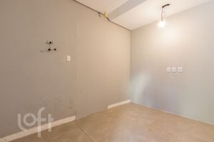 Image 3 - 816429