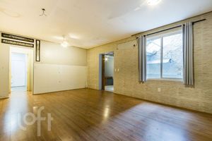 Image 19 - 816429