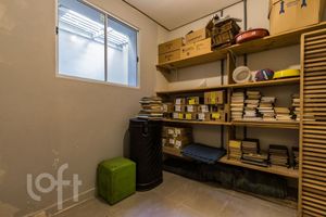Image 21 - 816429