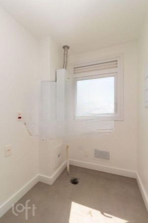 Image 21 - 816488