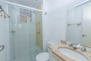 Image 10 - 816547