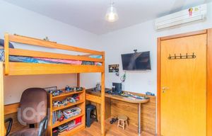 Image 8 - 816572