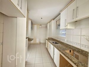 Image 7 - 816704