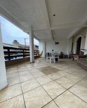 Image 15 - 816758