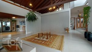 Image 36 - 816810