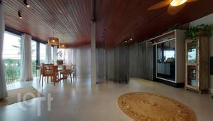 Image 43 - 816810