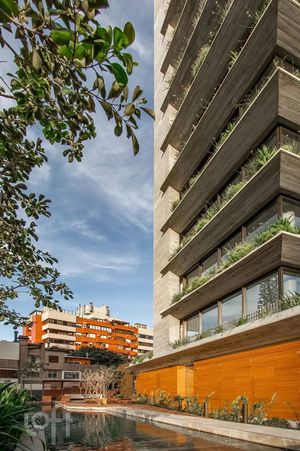 Image 65 - 816859