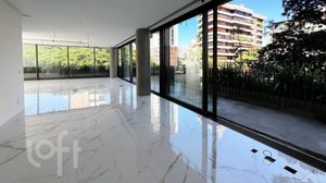 Image 8 - 816859