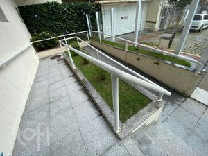 Image 15 - 816877
