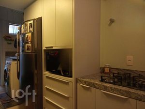 Image 9 - 816877